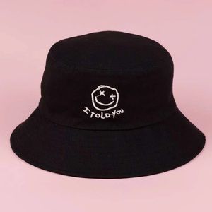 Cute Smile face Bucket Hat💖🖤💖🖤💖